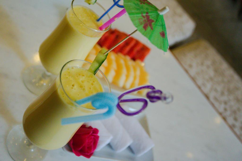 Ambassador Hanoi Hotel & Travel Екстер'єр фото