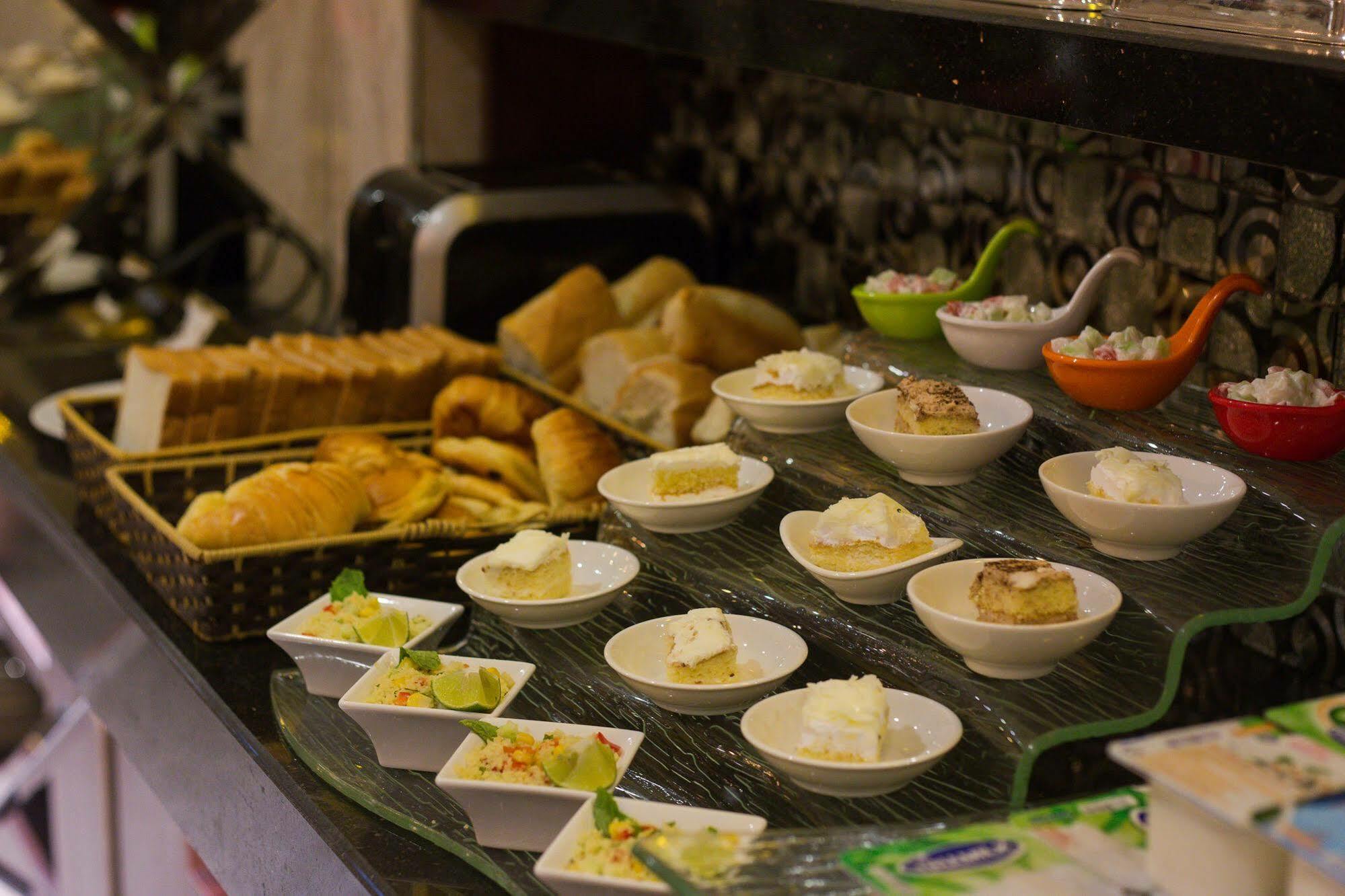Ambassador Hanoi Hotel & Travel Екстер'єр фото